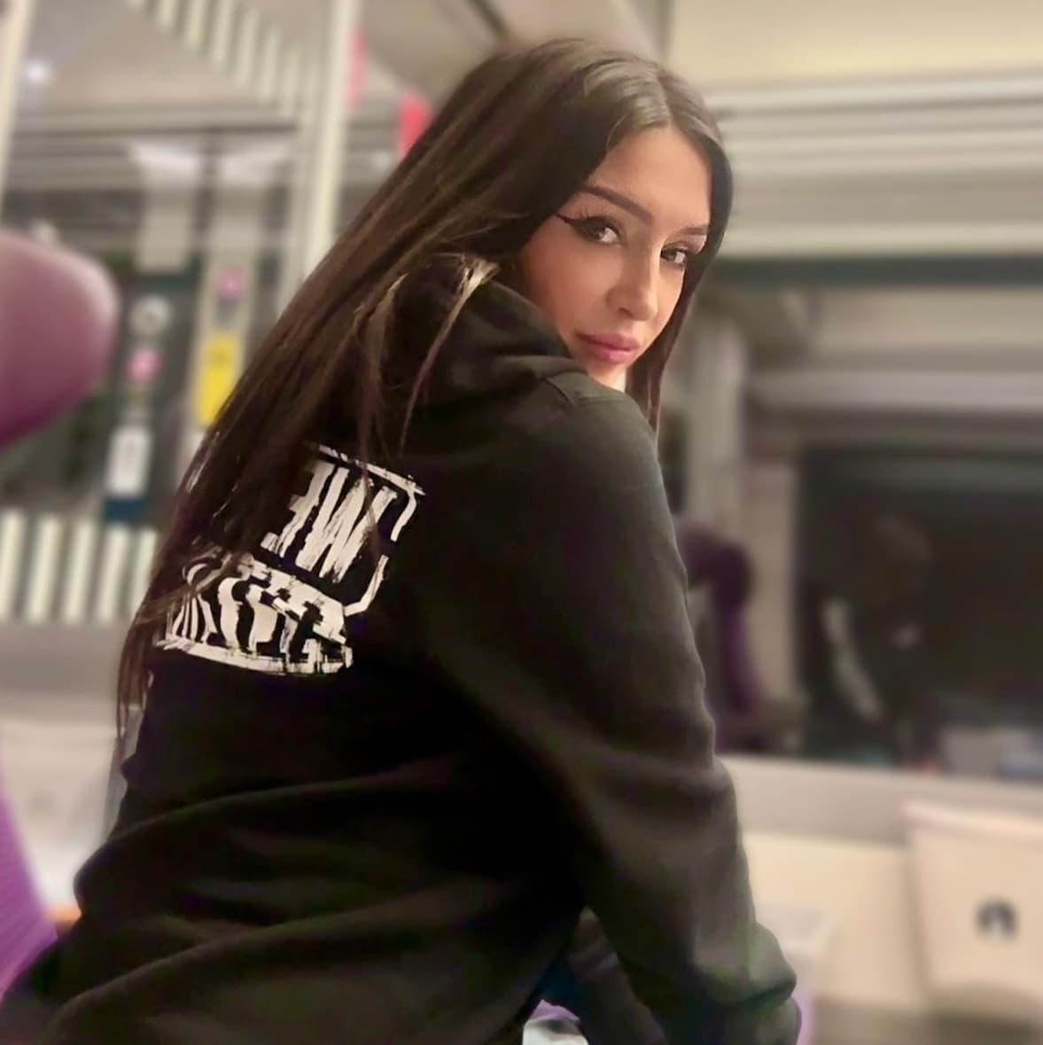 DJANE MISS GUL
