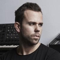 M83